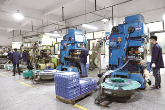 ����˿�ӹ�